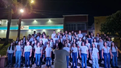 Apresentação de alunos do Projeto Villa-Musical, e show de pop rock marcam a noite de quinta-feira na ‘Praça do Coreto’