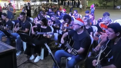 ‘Orquestra de Violões do Villa-Musical’ e ‘Mineirinho do Forró’ movimentam o público na ‘Praça do Coreto’