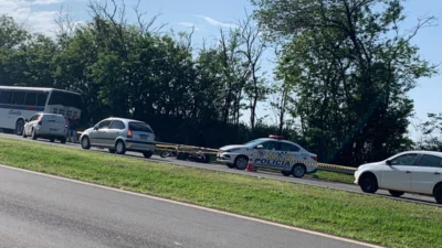 Motociclista perde a vida em acidente entre moto e ônibus na Rodovia SP 332
