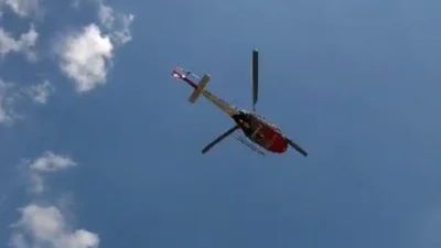 Condutor de moto é socorrido pelo helicóptero Águia da PM após acidente