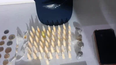Mulher é presa com drogas escondidas nos bolsos e peças íntimas