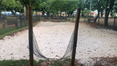 Antes de ser inaugurada, quadra de areia da ‘Praça do Rodrigo’ sofre ato de vandalismo