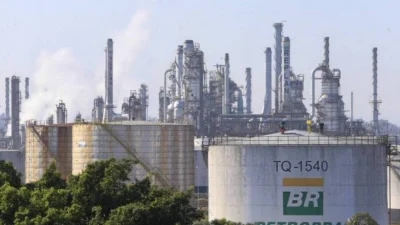 Prestadora de serviços na Replan está oferecendo 100 vagas