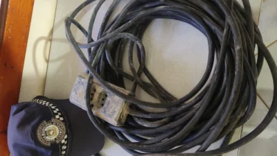 Homem é preso por furtar extensão e vender em depósito de recicláveis