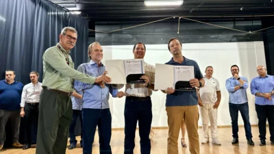 Cosmópolis faz entrega de 54 títulos de matrícula de escritura para diversos bairros da cidade