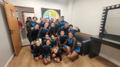 Ginastas do Colégio Objetivo de Cosmópolis se apresentam no Programa Silvio Santos