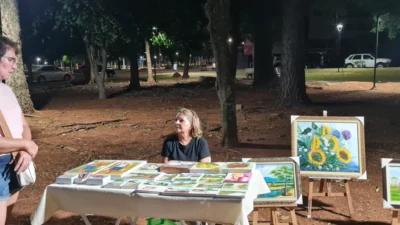 Noite cultural na Praça da Paineira: Feira “Artes e Artesanato” reúne talentos locais