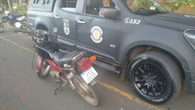 Moto com placa artesanal é apreendida pela ROMU