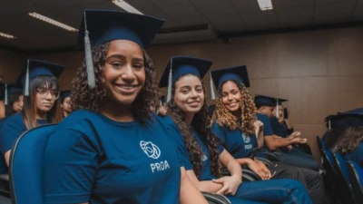 Instituto PROA oferece 15 mil vagas gratuitas para ajudar jovens a conquistar o primeiro emprego no Estado de São Paulo