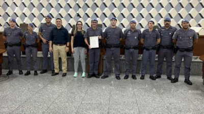 Sessão de entrega de Moção ao CB PM Willian ‘do PROERD’ na Câmara Municipal de Cosmópolis