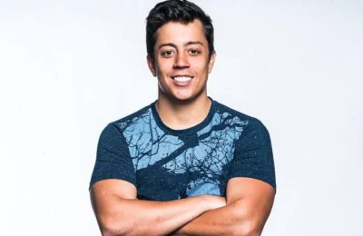 Renato Albani apresenta seu novo show em Campinas