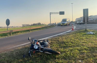Motociclista morre após colisão com carro em viaduto sobre a Rodovia Anhanguera, em Sumaré