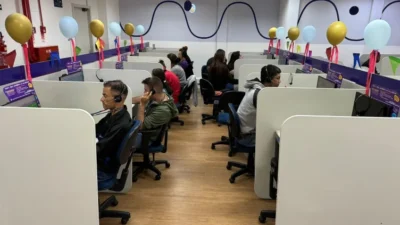 Multinacional Konecta oferece vagas de emprego com transporte fretado para Cosmópolis