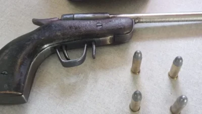 Guarda Municipal é acionada para atender desinteligência entre casal e homem é preso acusado de porte ilegal de arma