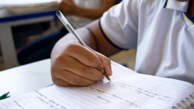 Alunos da rede pública estadual podem se inscrever para concurso de redação até 4 de outubro