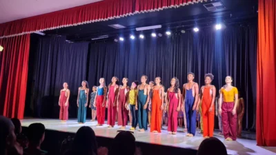 Espetáculo “Corações Cardeais” encanta crianças e famílias em Cosmópolis