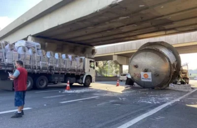 Carreta transportando reator bate em viaduto da Dom Pedro e gera lentidão de 13 km