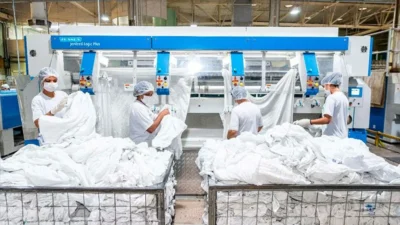 Maxlav promove seleção para 15 vagas de auxiliar de lavanderia em Cosmópolis
