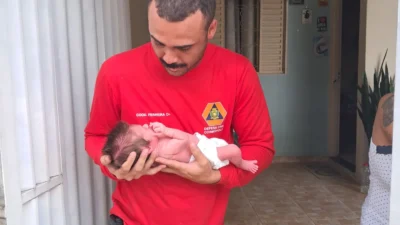 Recém-Nascido engasgado é salvo pela Defesa Civil