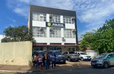Mulher é morta a facadas pelo namorado no bairro Saltinho