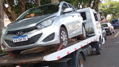 Carro roubado em Campinas é localizado no Trevo da Coca-Cola em Cosmópolis