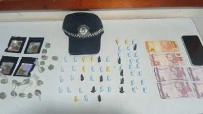 Menor é apreendido com drogas em condomínio