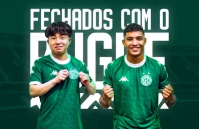 Guarani oficializa meia japonês e mostra tentativa de conversa entre jogadores