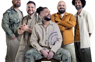 Maneva celebra 20 anos de carreira com show em Campinas