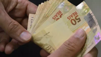 Governo antecipa 13º de aposentados e pensionistas