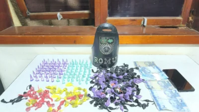 Adolescente é flagrado com drogas durante patrulhamento