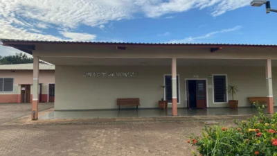 Moradores cobram organização no trânsito em frente à escola Cecília Meireles