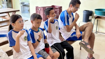 Programa leva atendimento odontológico a crianças em escola municipal