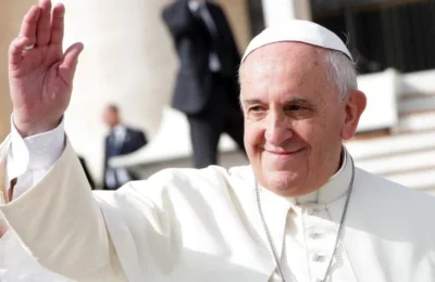 Após a morte do papa, o que acontece?