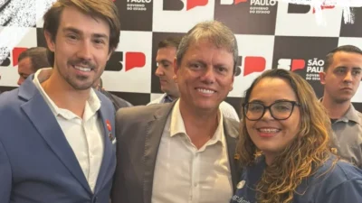 De volta à escola, Jéssica transforma a própria história e conquista vaga em intercâmbio