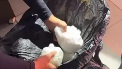 Dupla é presa com drogas escondidas em botijão de gás em residência no bairro Morro Alto