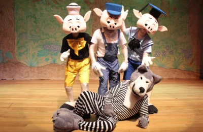 Teatro Ceart apresenta o espetáculo infantil “Os 3 Porquinhos”