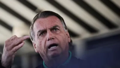 Bolsonaro deverá usar tornozeleira eletrônica por decisão do STF