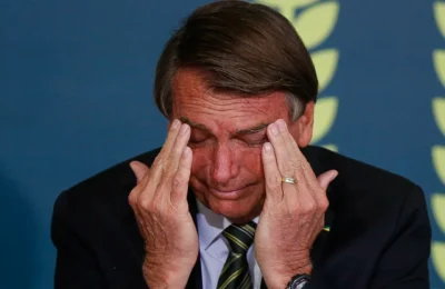 Bolsonaro vira alvo de nova operação da PF e deverá usar tornozeleira eletrônica
