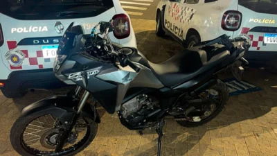 Adolescente é apreendido por furto de motocicleta