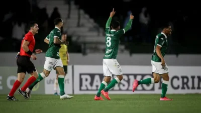 Ex-Grêmio quebra jejum de um ano sem marcar e desencanta pelo Guarani
