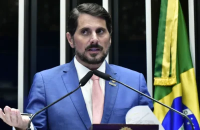 Pix, cartão de crédito e redes sociais: medidas impostas a Marcos do Val