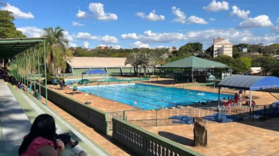 Prefeitura retoma aulas de piscina gratuitas no segundo semestre do ano