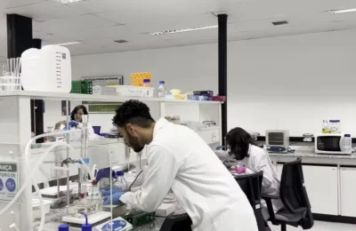 Faculdade do CNPEM abre inscrições para curso superior gratuito em ciência e tecnologia; veja como se candidatar