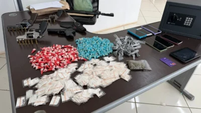 Adolescente é apreendido com 72 pinos de cocaína durante operação