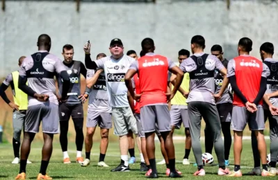Marcelo Fernandes observa opções para duelo contra o Náutico