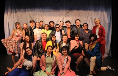 Teatro Ceart estreia “Grease, nos Tempos da Brilhantina”