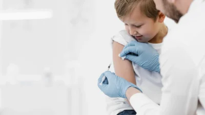Campanha de multivacinação tem horário estendido nesta terça-feira (4) em Cosmópolis