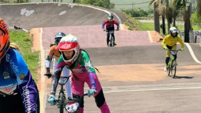 Final do Paulista de BMX Racing 2025 reúne pilotos de todo o Brasil
