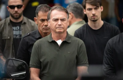 Bolsonaro é preso, preventivamente, pela Polícia Federal em Brasília