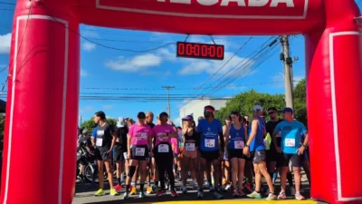 Município recebe corrida em apoio ao Outubro Rosa e ao Novembro Azul